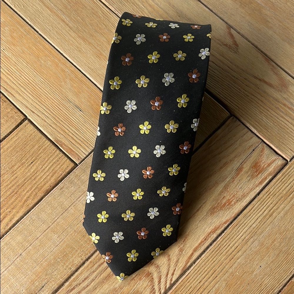 Floral Patterned Black Tie